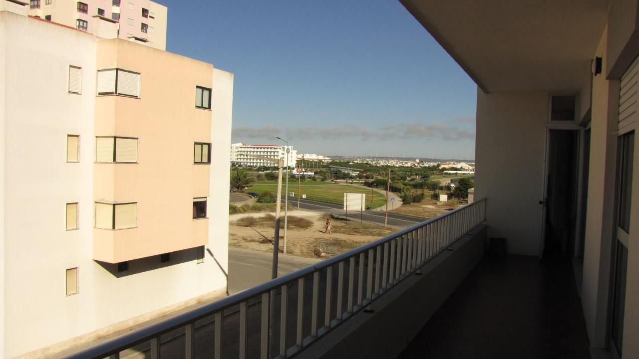 Peniche Waves Apartment Exterior photo